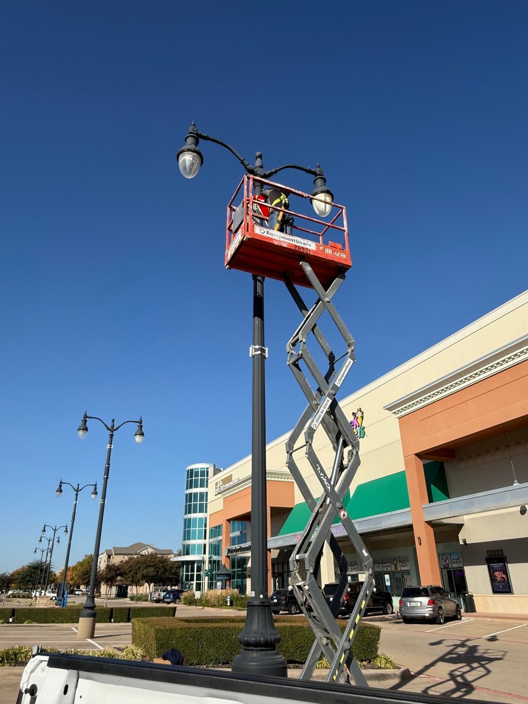 Holiday lighting install by Bright's